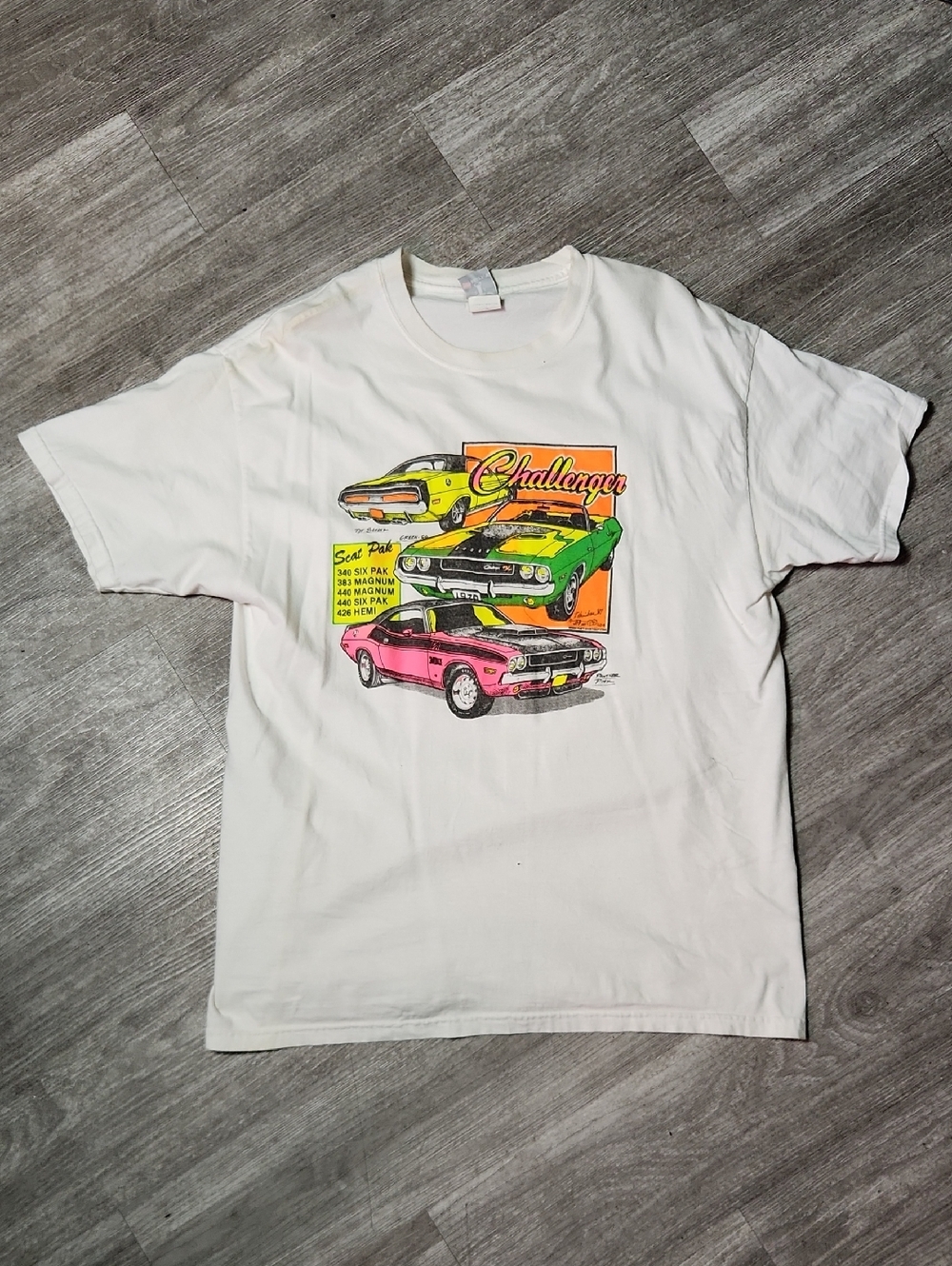 Vintage Classic Challenger Graphic Tee - White